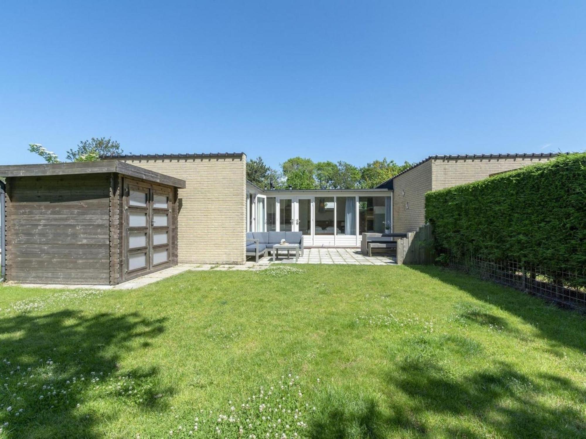 Cozy Bunglow With Garden Sint Maartensvlotbrug Exterior photo